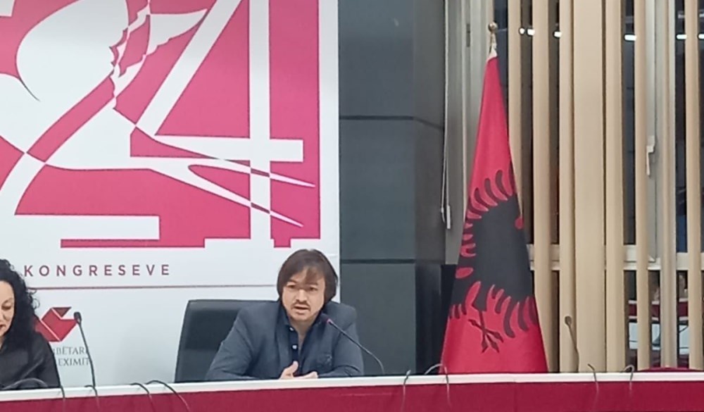 L'autore Fabio M. Rocchi dialogando con la prof.ssa Diana Kastrati