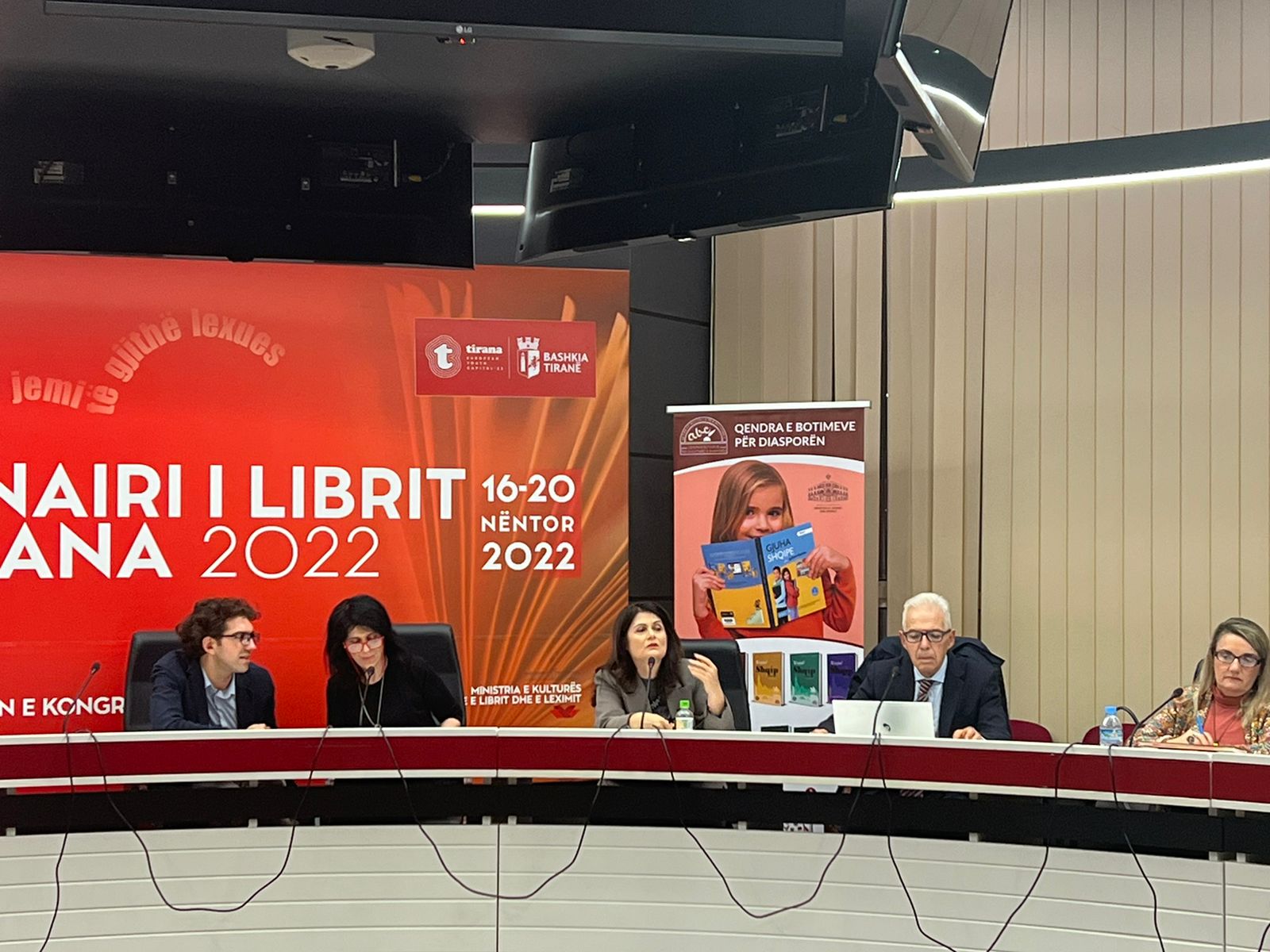 B1358c64 E1de 46b8 B1f5 E74cf1733f5d