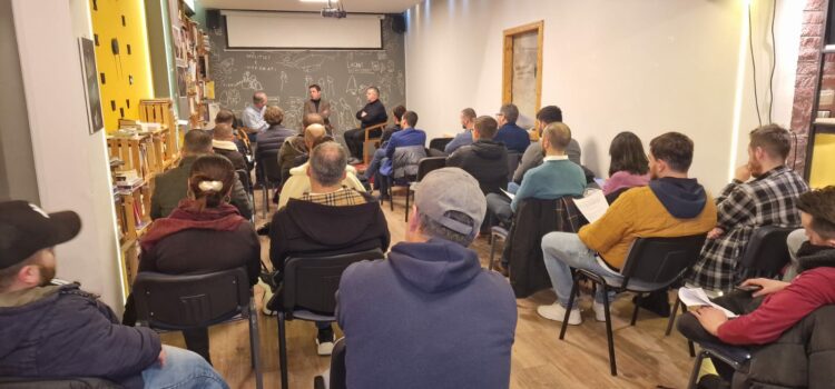 2b093c78 3df4 45d3 9159 D94827af6800