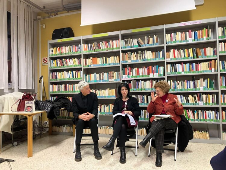 Biblioteca Enzo Tortora