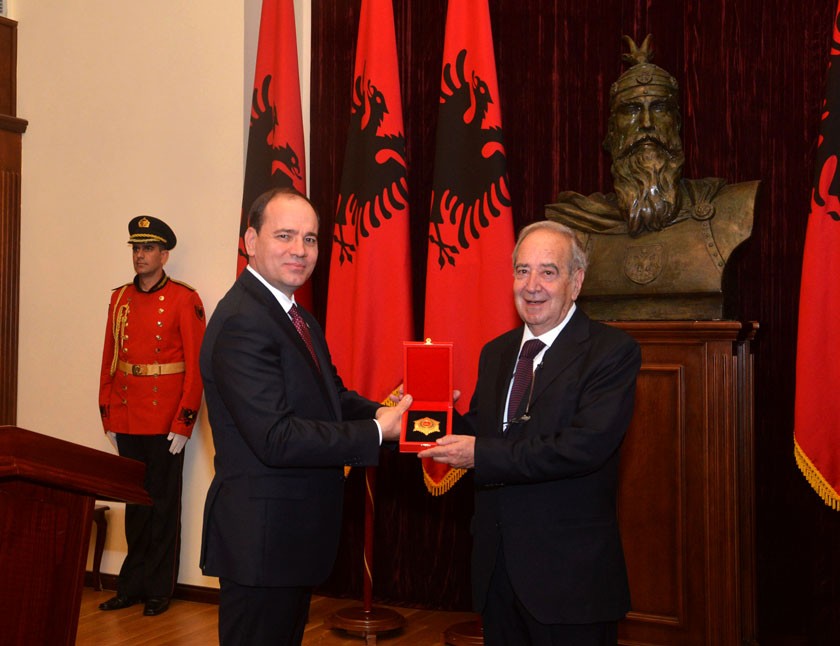 Elio Miracco Premio Albania