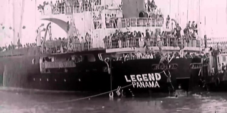 La nave albanese Panama Legend